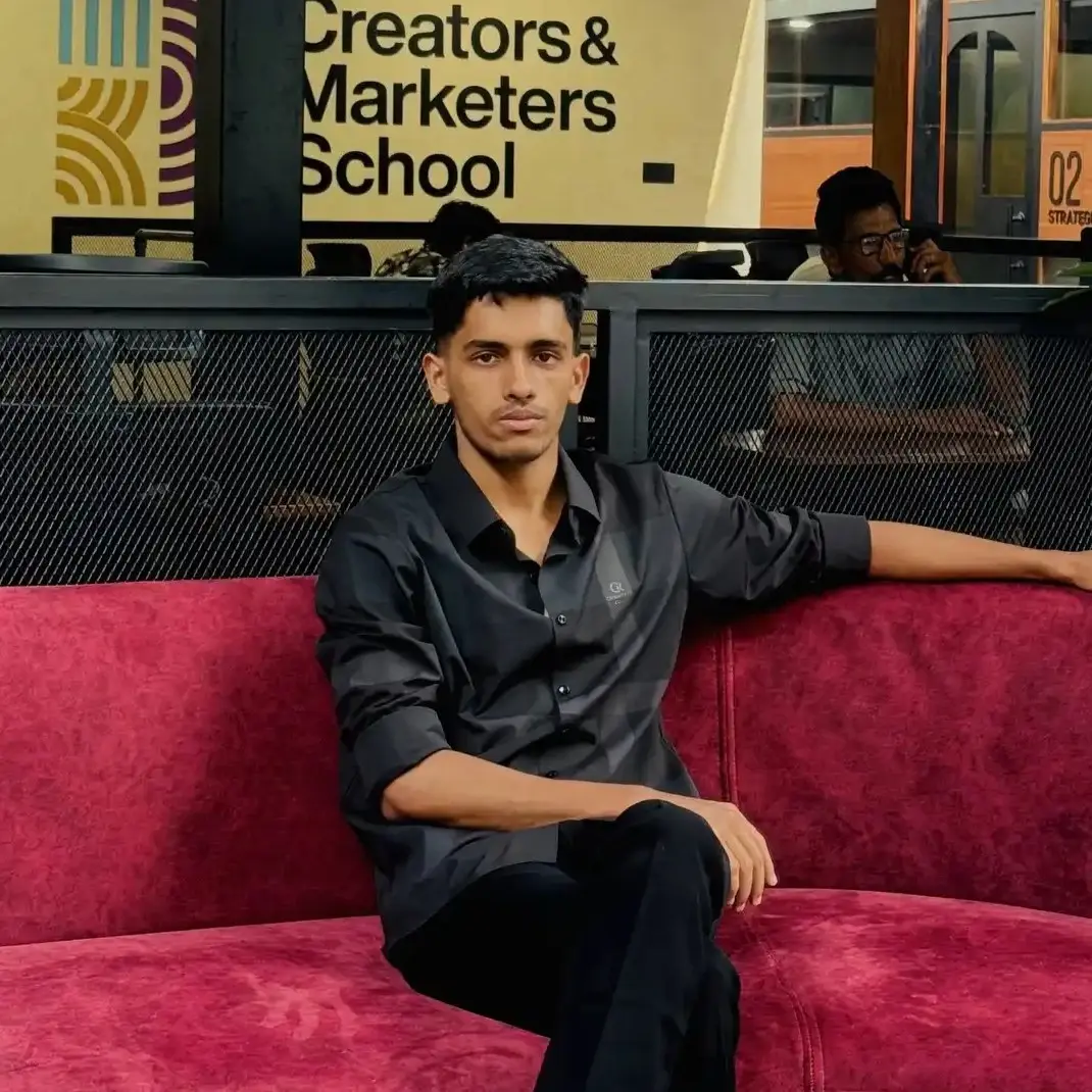 facebook instagram profile picture of digital marketing expert in dubai