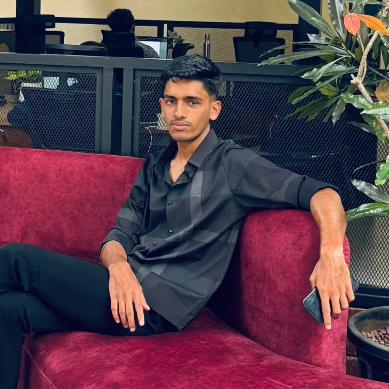 linkedin profile image of digital marketing expert in dubai